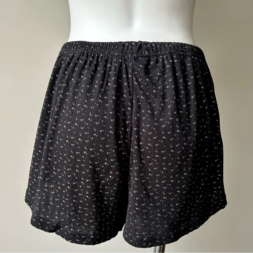 POL Ditsy Floral Boxer Style Lounge Shorts, Black M NWT - Picture 5 of 7